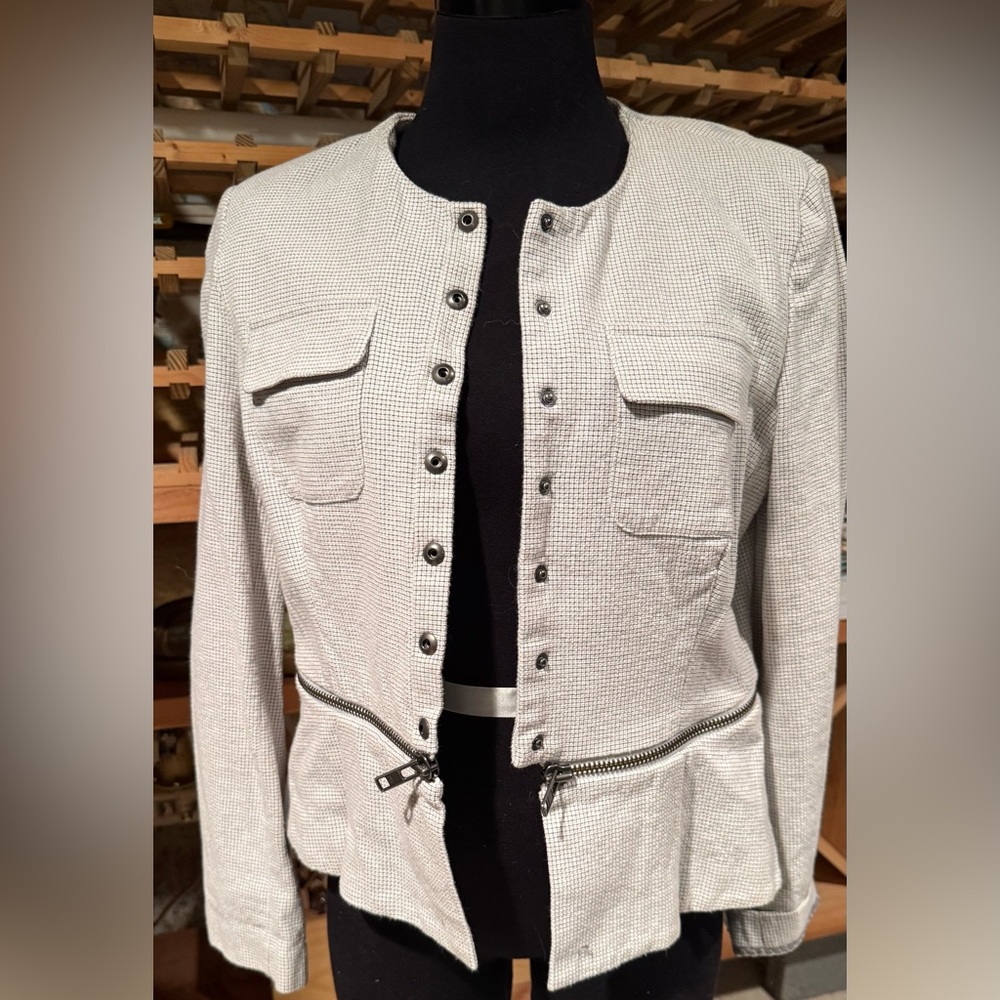 Light Gray Textured Zip-Pocket Jacket - Women's